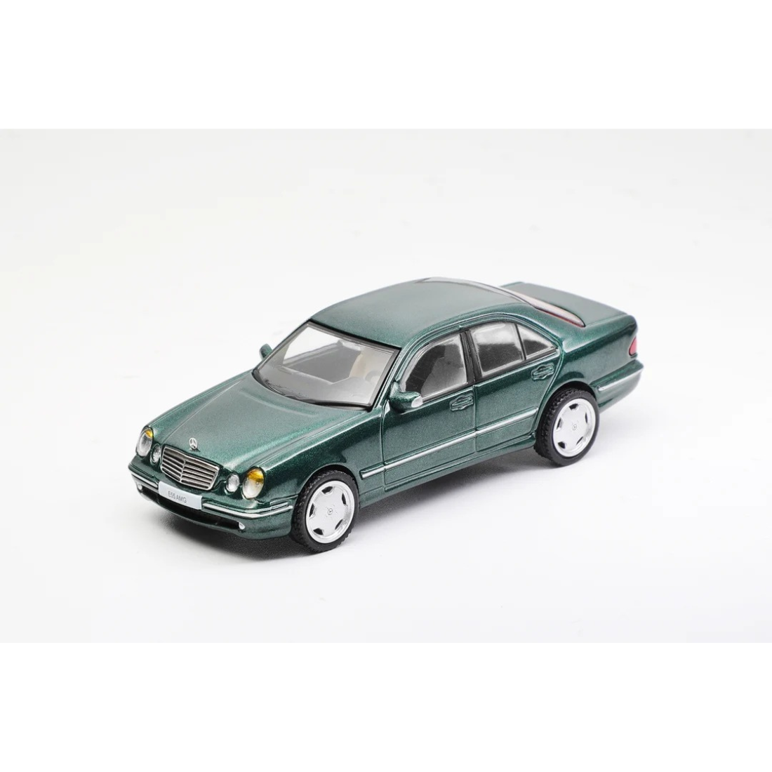 *PRE-ORDER* Mercedes-Benz E55 AMG, 1:64 Scale (Green)