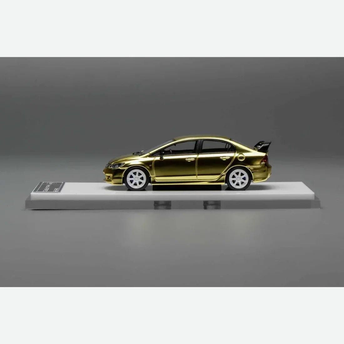 Premium scale diecast model car – Honda Civic Type-R FD2, 1:64 Scale (Gold) Collectible