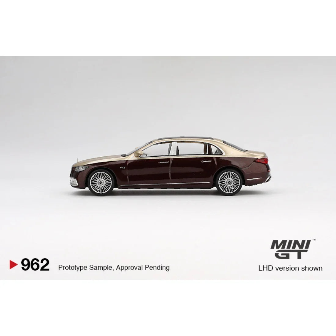 Mercedes-Maybach S 680 Gold / Dark Red Metallic, 1:64 Scale