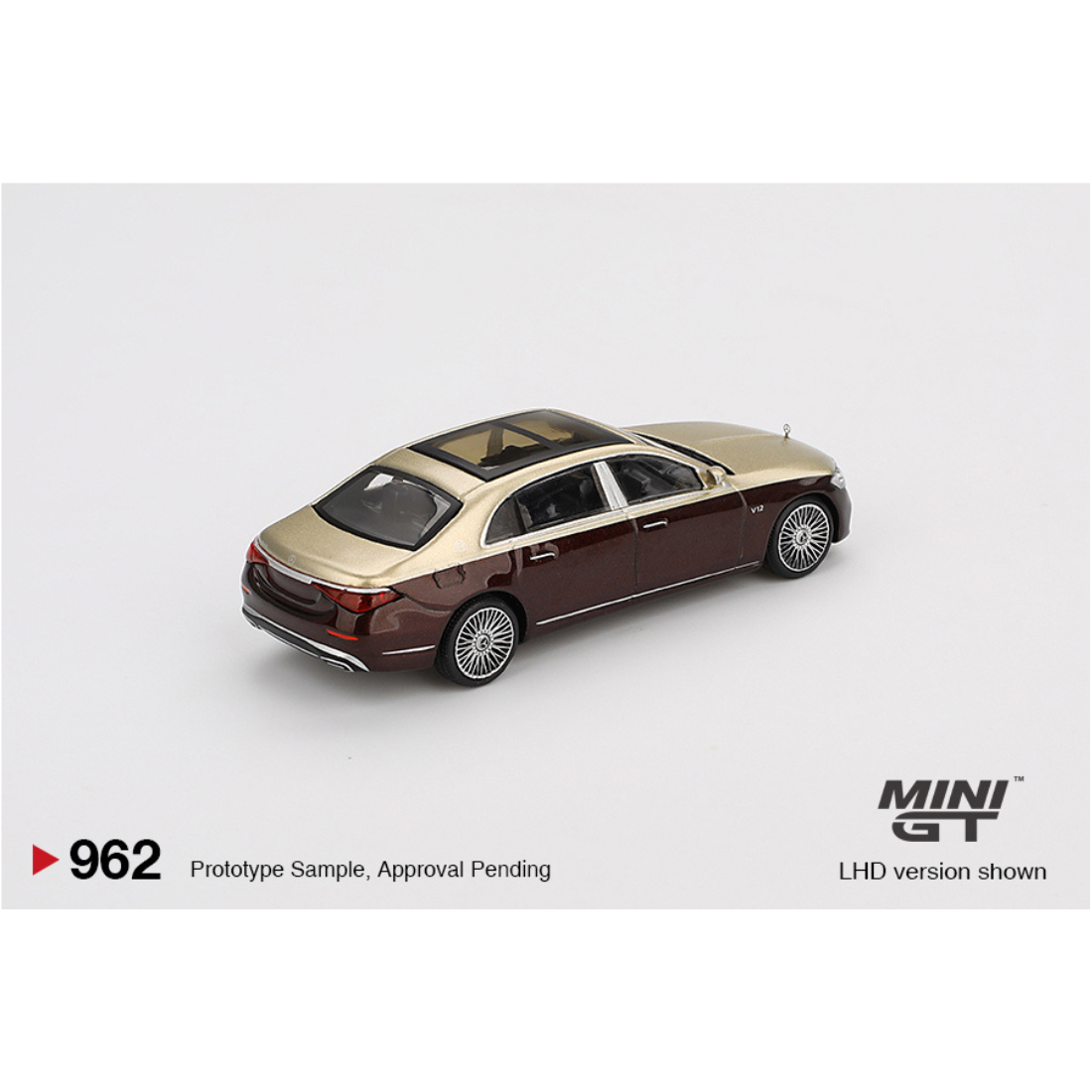 Mercedes-Maybach S 680 Gold / Dark Red Metallic, 1:64 Scale