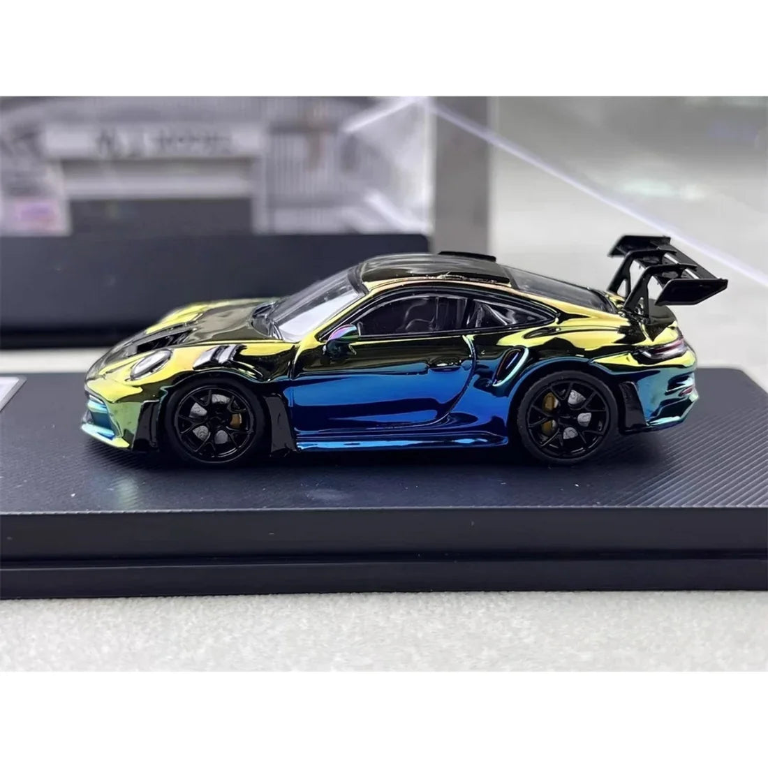 Porsche 911 GT3 RS (Limited to 499pcs), 1:64 Scale (Chrome Multicolor)
