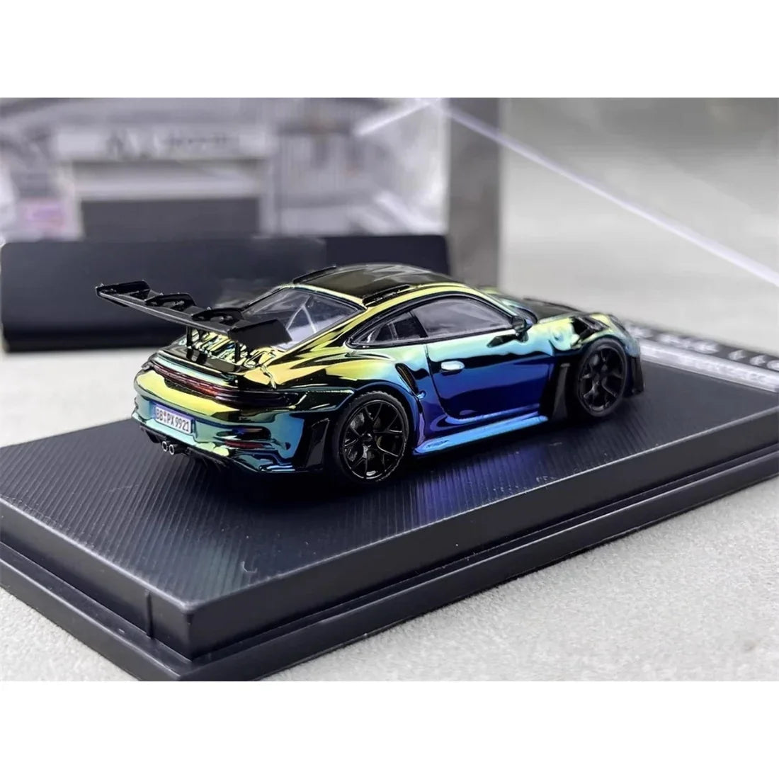 Porsche 911 GT3 RS (Limited to 499pcs), 1:64 Scale (Chrome Multicolor)