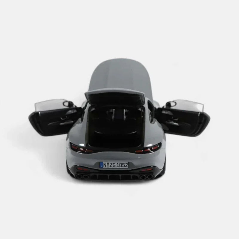 Premium scale diecast model car – Mercedes-AMG GT 43, 1:18 Scale (Alpingrey) Collectible