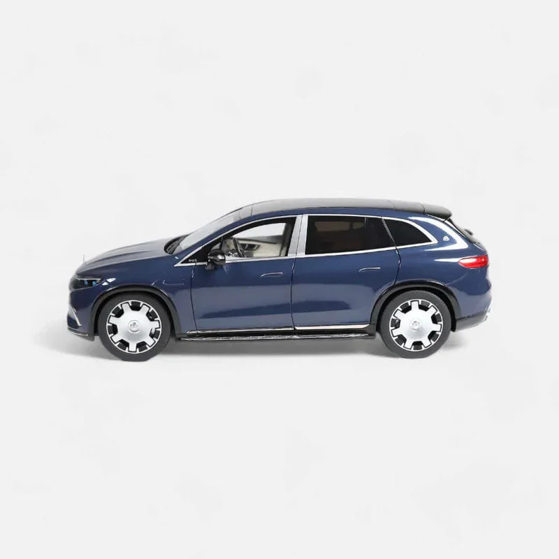 Premium scale diecast model car – Mercedes-Maybach EQS SUV, 1:18 Scale (Sodalith Blue) Collectible