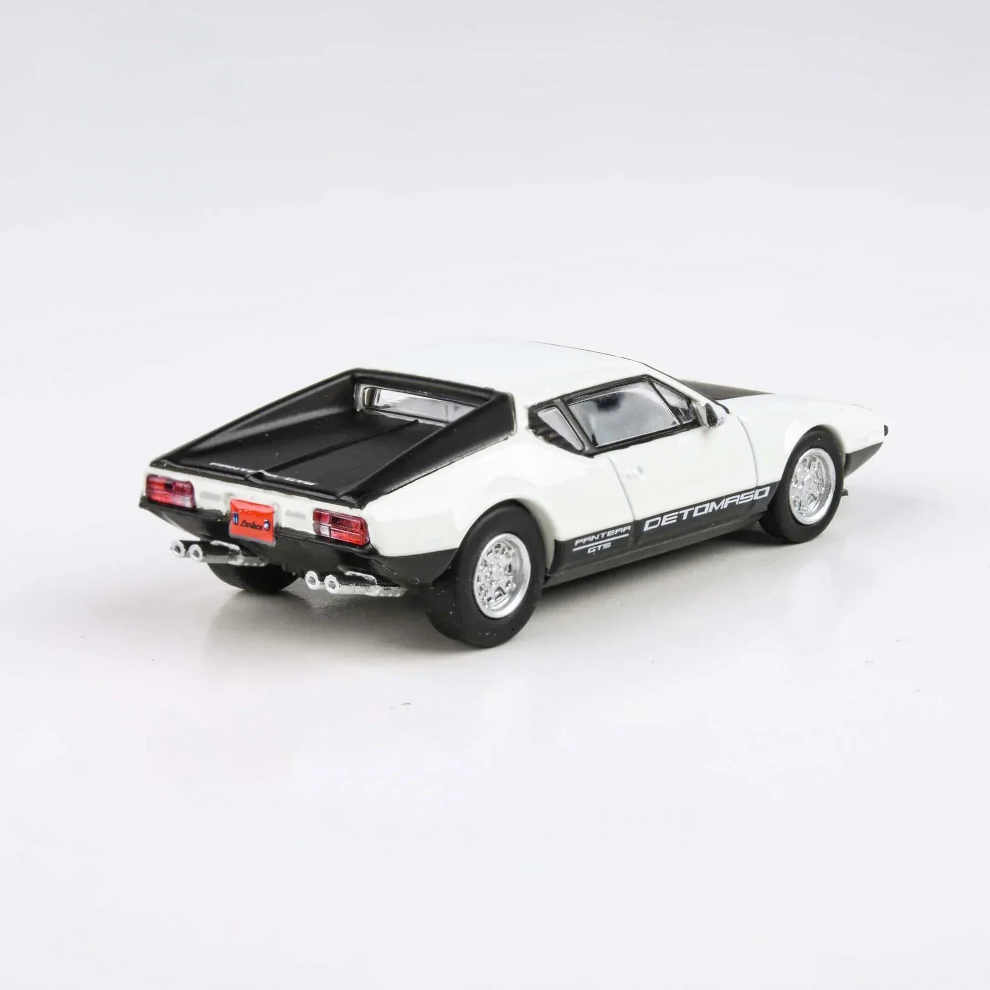 Premium scale diecast model car – De Tomaso Pantera RHD 1972, 1:64 Scale (White) Collectible