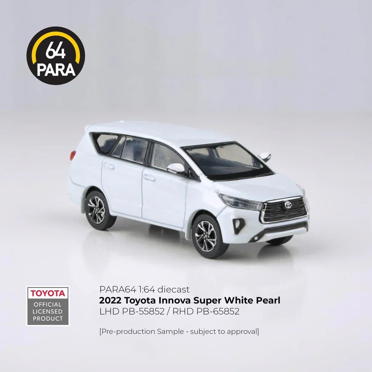 Premium scale diecast model car – Toyota Innova 2022, 1:64 Scale (Super White Pearl) Collectible