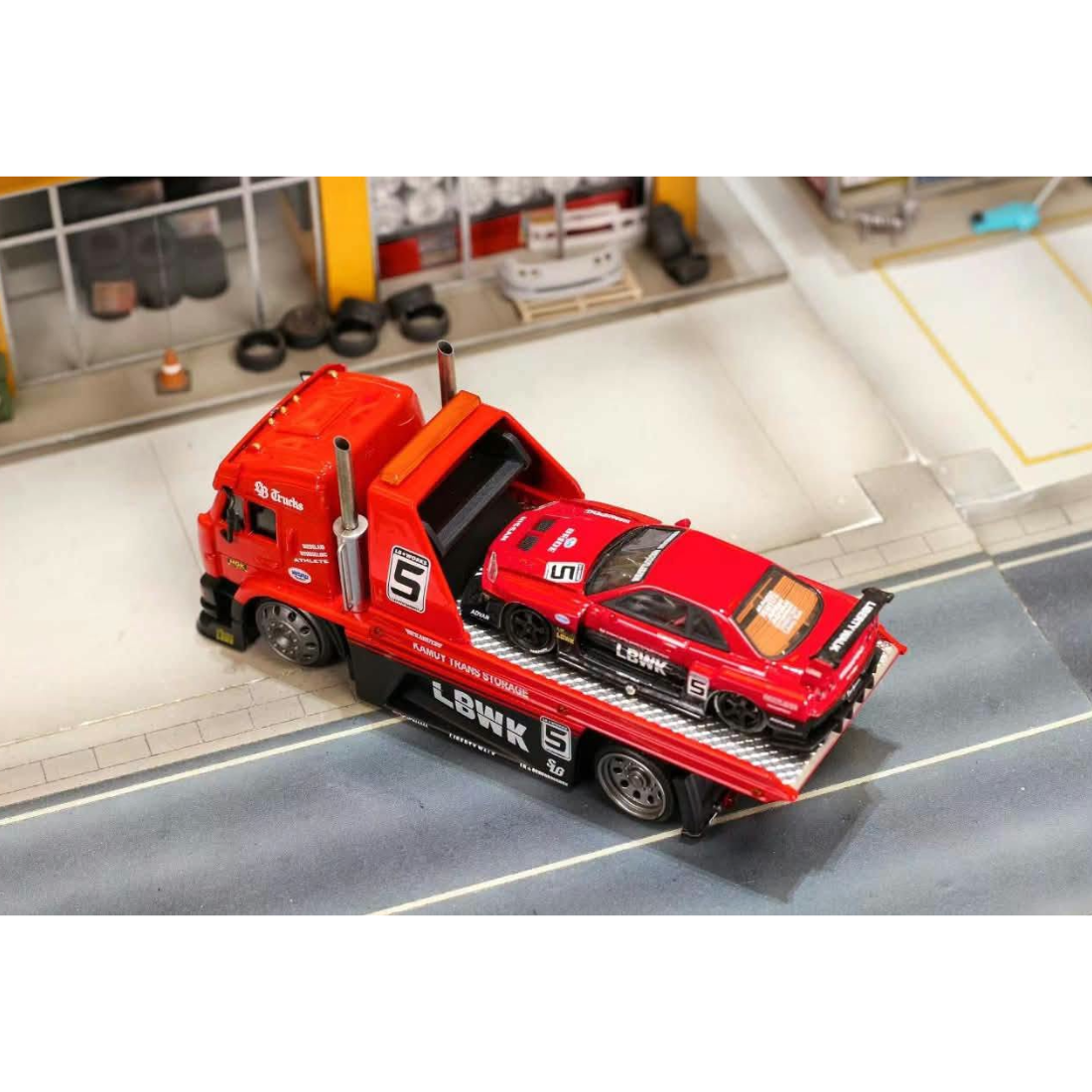 *PRE-ORDER* Lamaz Tow LB #5, 1:64 Scale (Red)