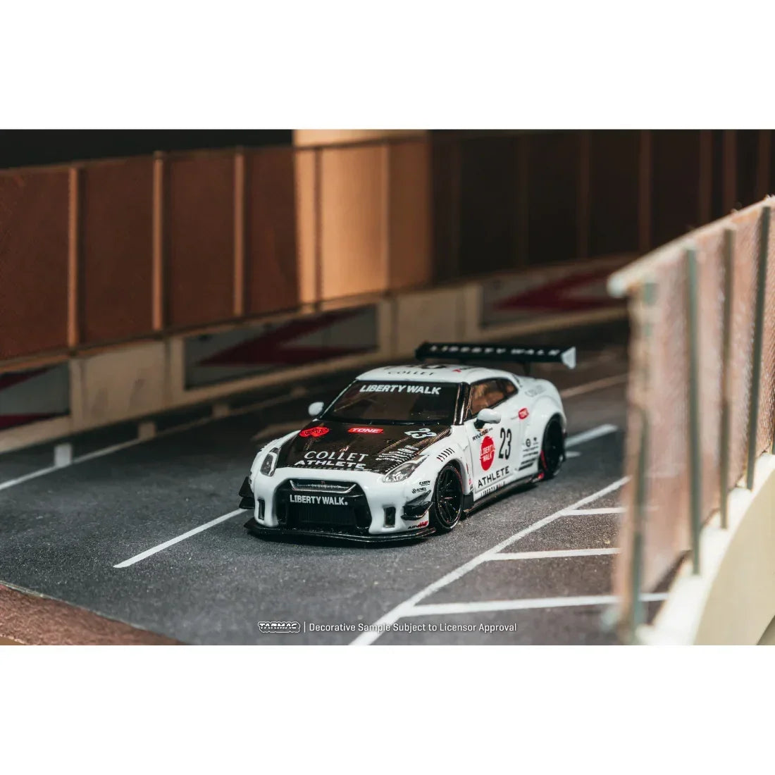Premium scale diecast model car – *PRE-ORDER* NISSAN GT-R R35 Type 2 With Metal Oil Can Packaging, 1:64 Scale (White) Collectible