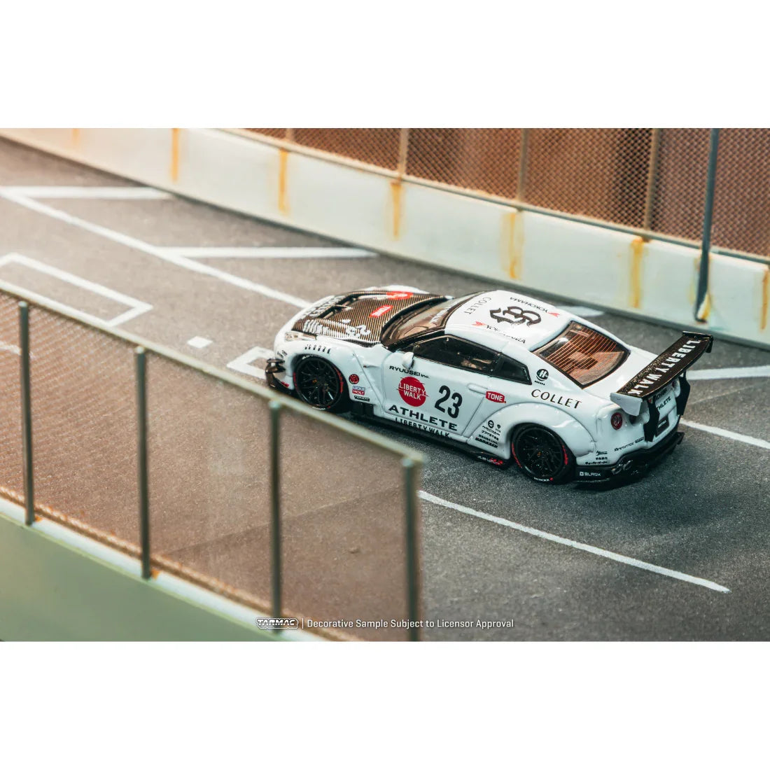 Premium scale diecast model car – *PRE-ORDER* NISSAN GT-R R35 Type 2 With Metal Oil Can Packaging, 1:64 Scale (White) Collectible