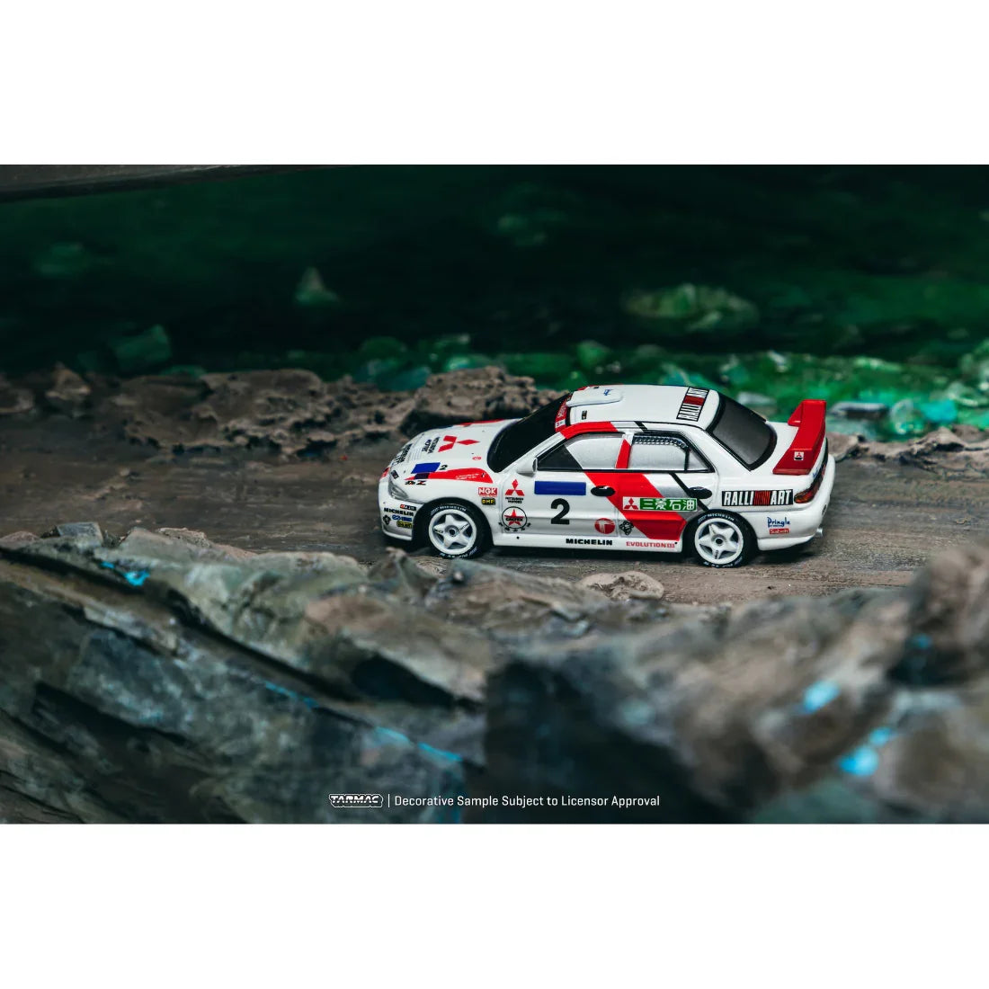 *PRE-ORDER* Mitsubishi Lancer Evolution III Hong Kong Beijing Rally Winner Ari Vatanen / Christian Gilbert (Chance of Chase Car) 1996, 1:64 Scale