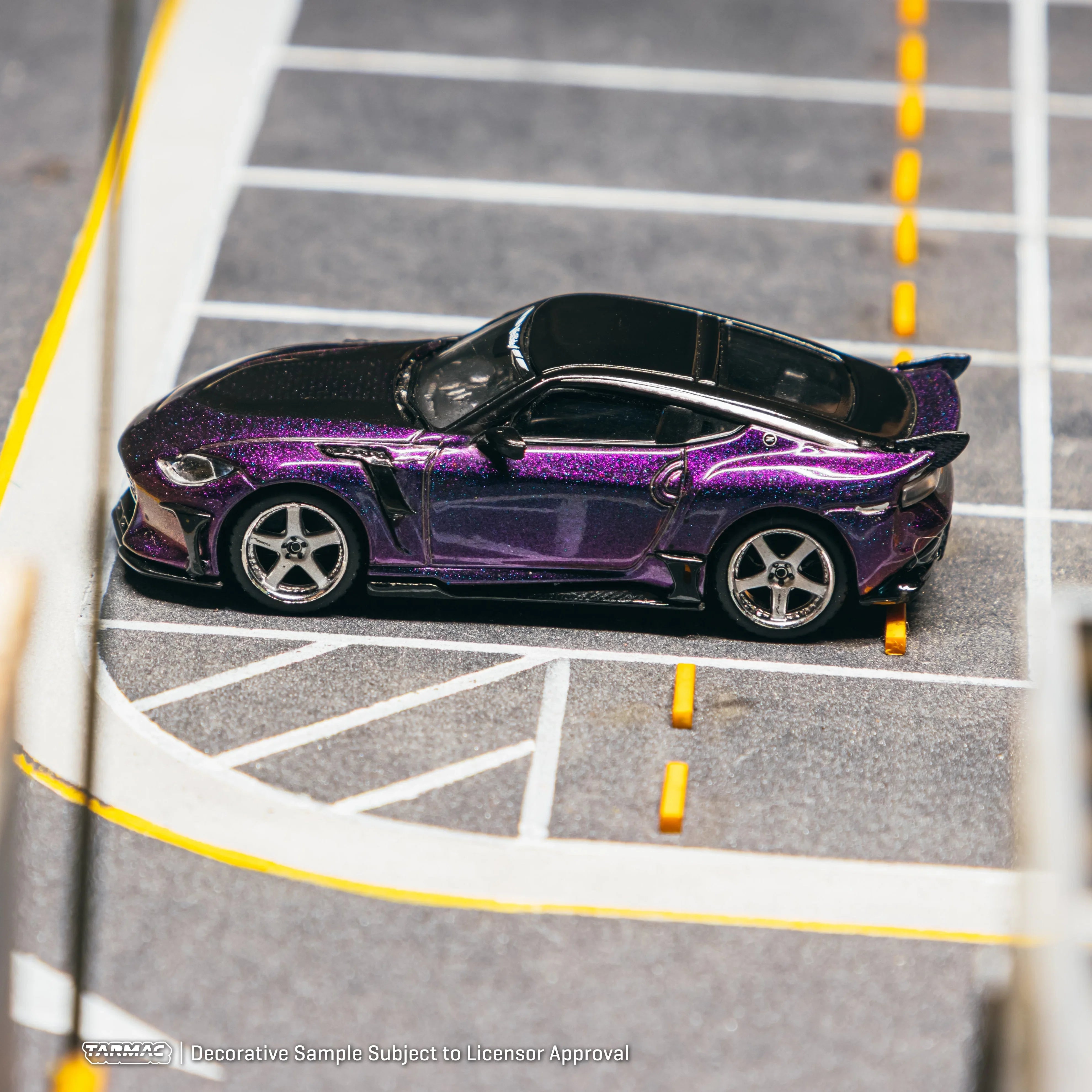 Premium scale diecast model car – *PRE-ORDER* Nissan VeilSide FFZ400 Fairlady Z Chameleon Purple (Chance of Chase Car), 1:64 Scale Collectible