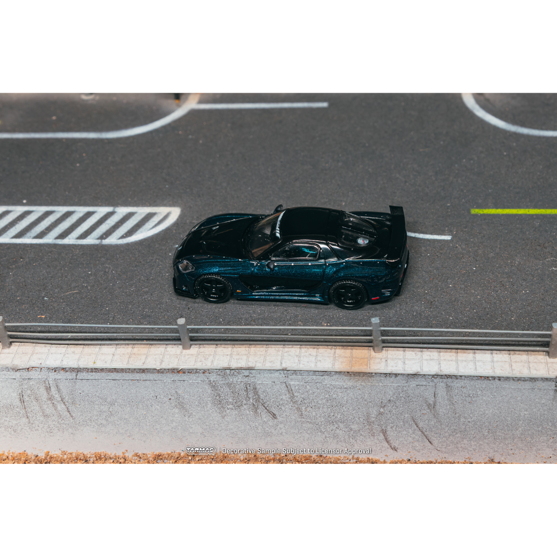 *PRE-ORDER* Mazda RX-7 VeilSide Fortune7 Chance of Chase Car, 1:64 Scale (Dark Blue / Black)