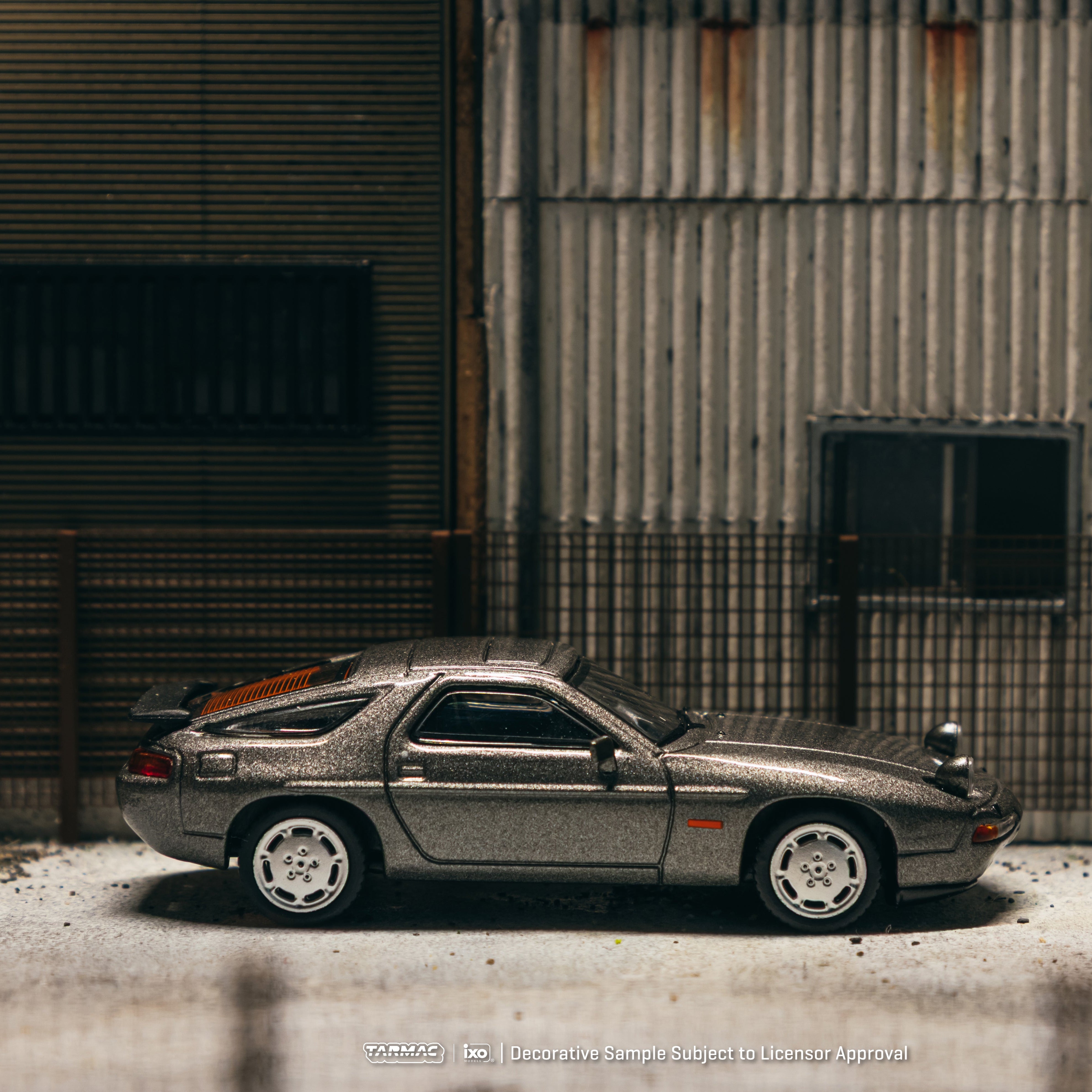 *PRE-ORDER* Porsche 928 S4 Grey Metallic (Chance of Chase Car), 1:64 Scale