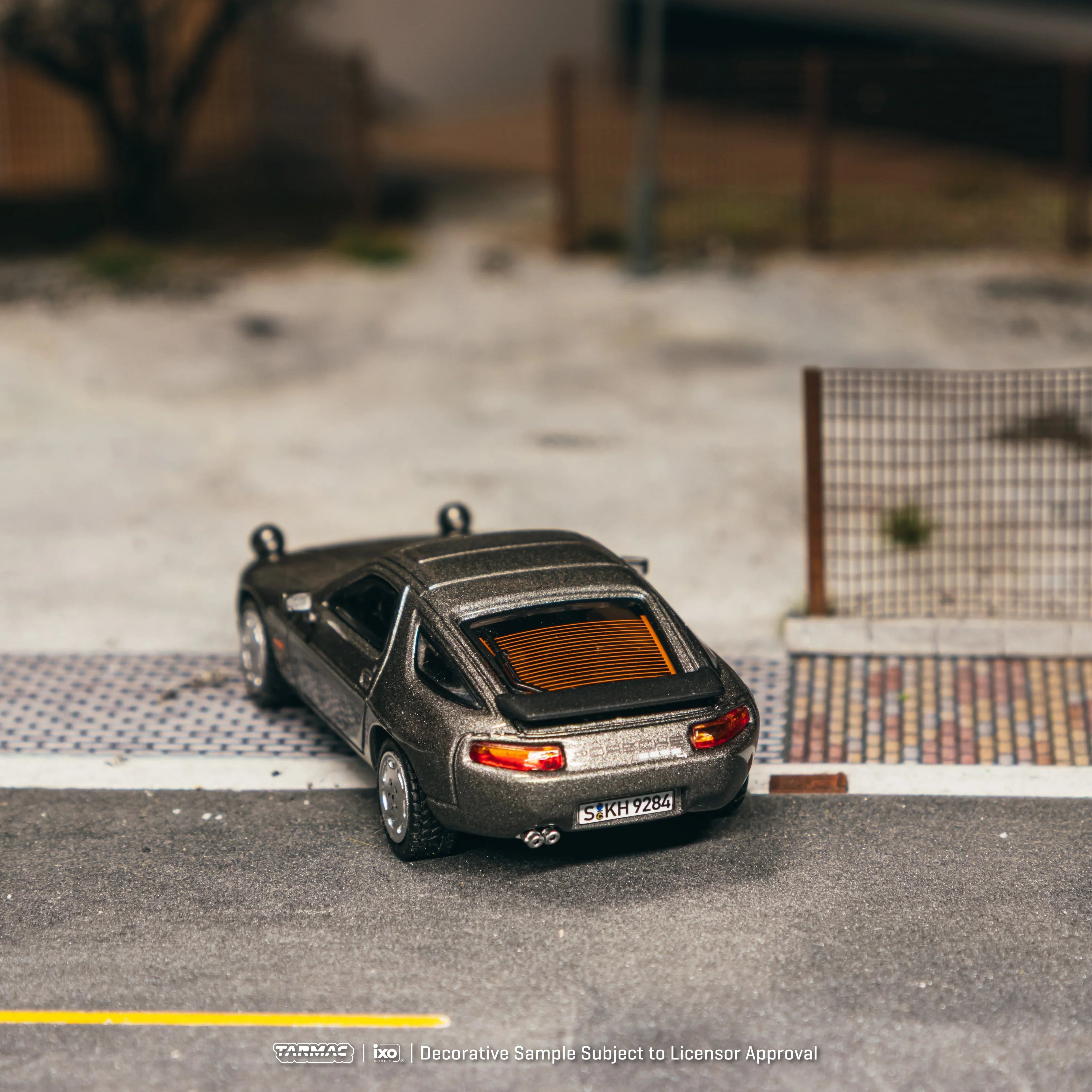 Premium scale diecast model car – *PRE-ORDER* Porsche 928 S4 Grey Metallic (Chance of Chase Car), 1:64 Scale Collectible