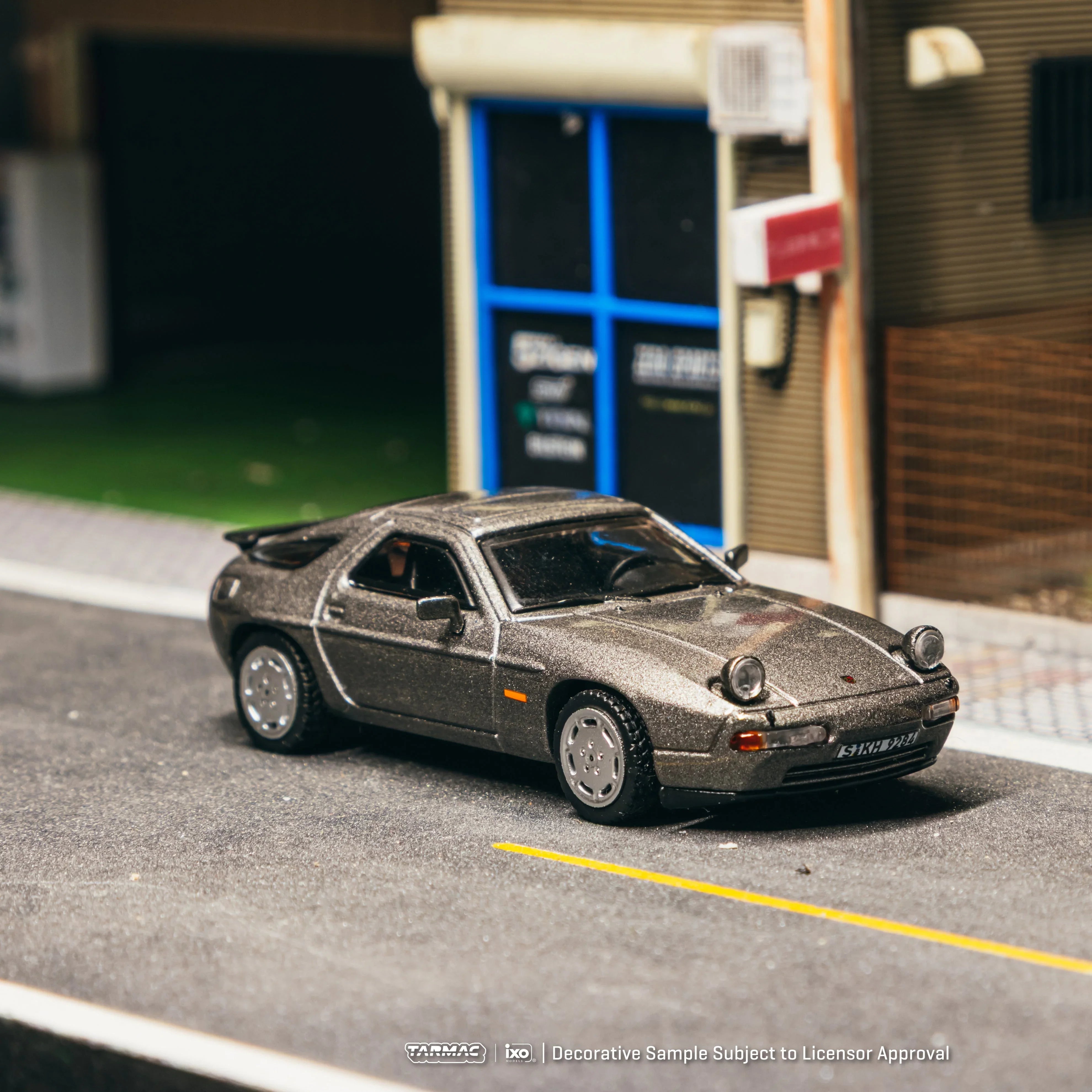 Premium scale diecast model car – *PRE-ORDER* Porsche 928 S4 Grey Metallic (Chance of Chase Car), 1:64 Scale Collectible