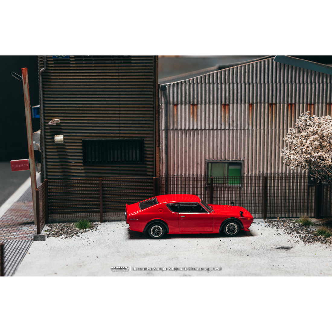*PRE-ORDER* Nissan Skyline 2000GT-R (KPGC110) (Chance of Chase Car), 1:64 Scale (Red)
