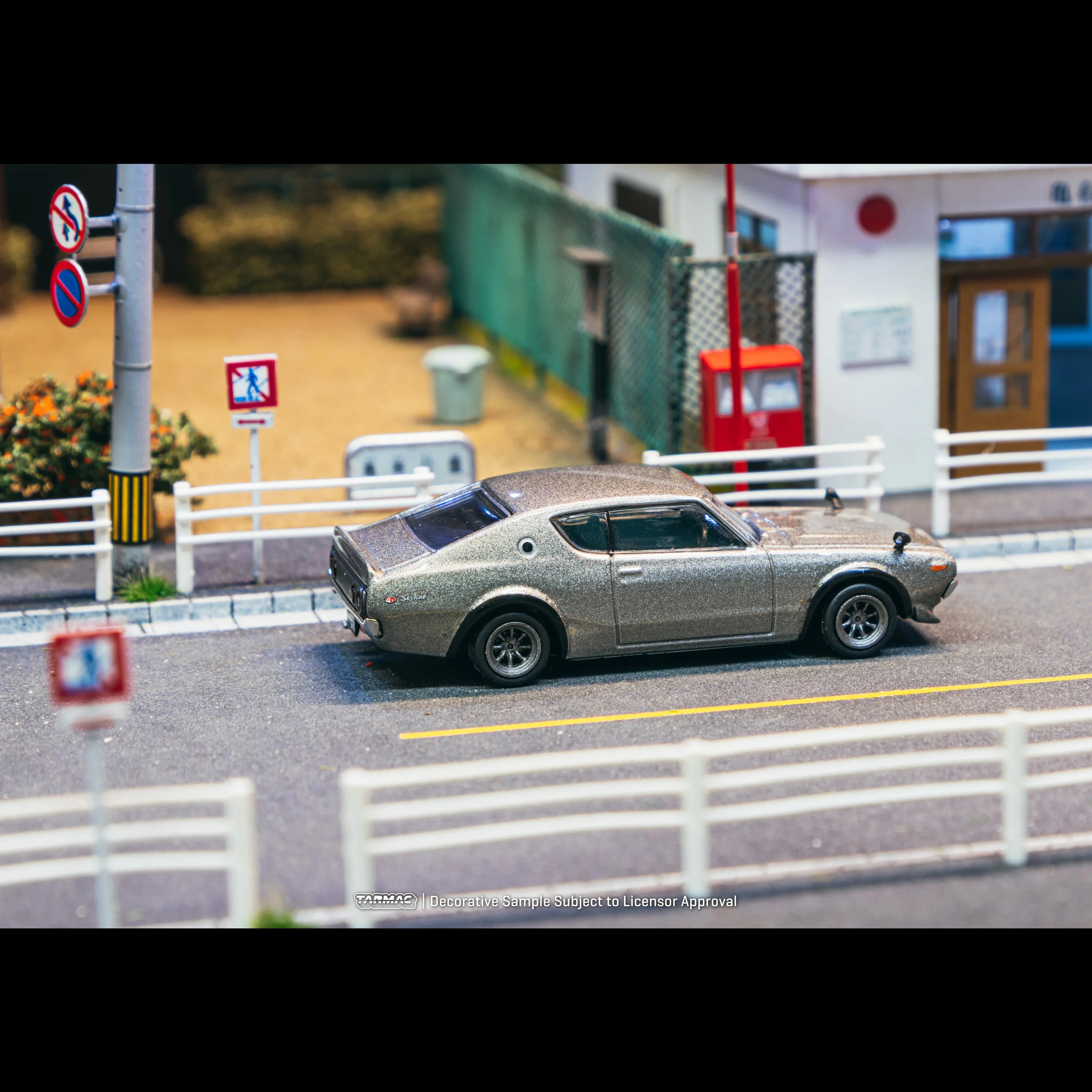 Premium scale diecast model car – *PRE-ORDER* Nissan Skyline 2000GT-R (KPGC110) Silver (Chance of Chase Car), 1:64 Scale Collectible