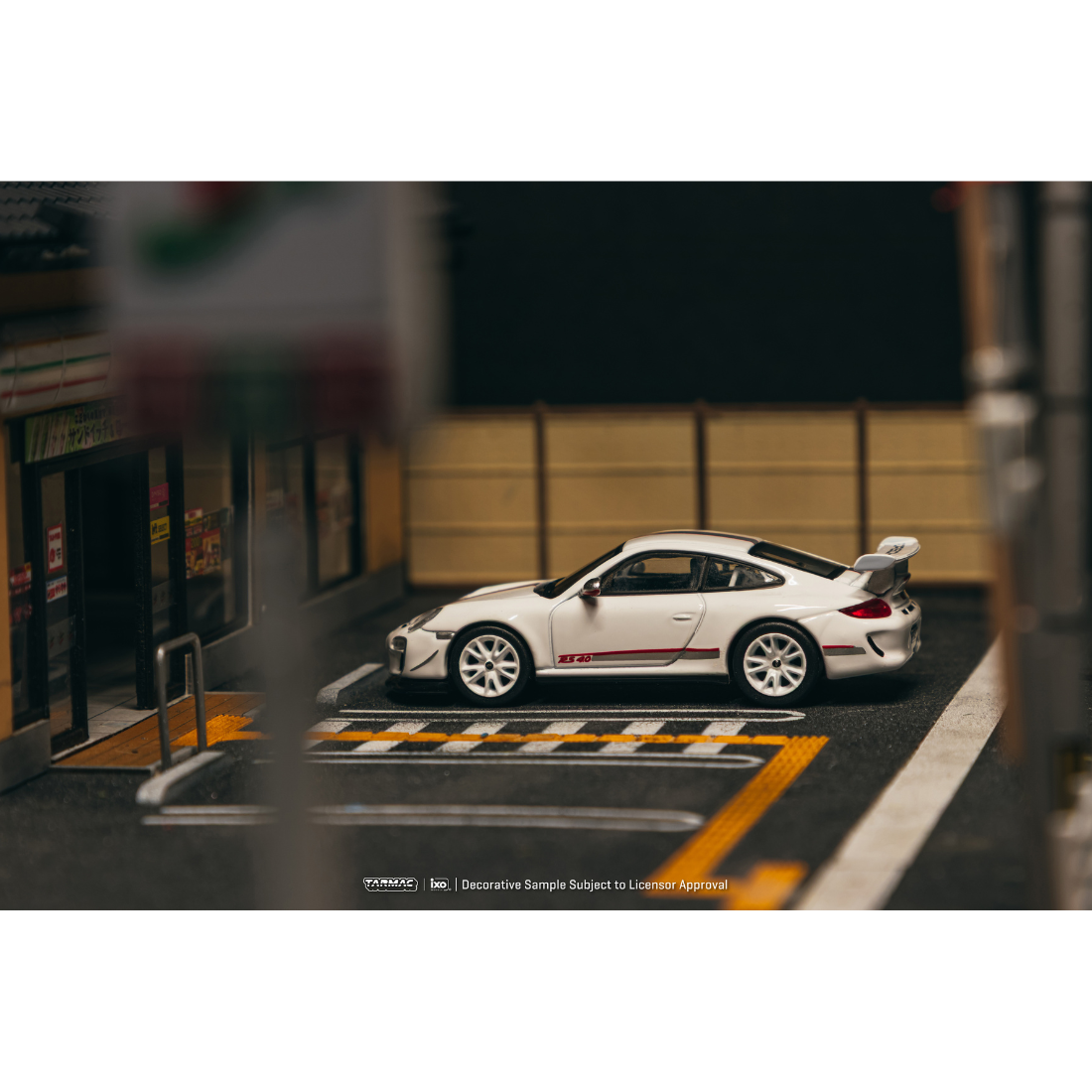 *PRE-ORDER* Porsche 911 GT3 RS 4.0 (997.2) Chance of Chase Car, 1:64 Scale (White)