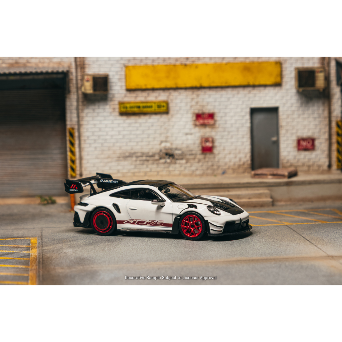*PRE-ORDER* Porsche GT3RS (992.1) MR (White Red) Exclusive Color, 1:64 Scale