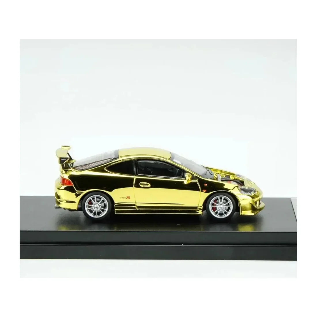 Premium scale diecast model car – *TDE 2026* 1:64 Honda Integra Type R (DC5) MUGEN (Limited to 699 pcs), 1:64 Scale (Gold Chrome) Collectible