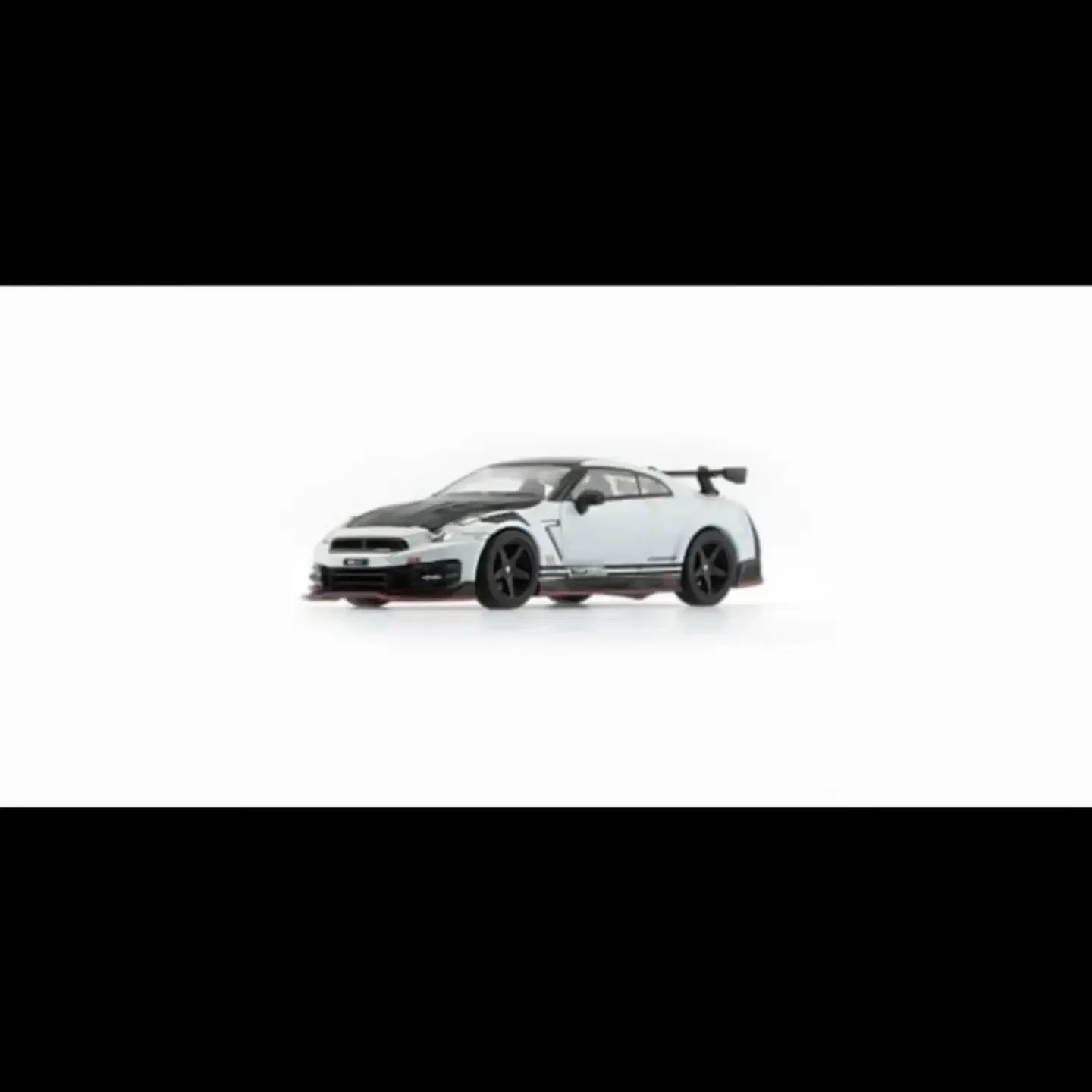 Premium scale diecast model car – *TMCS 2026* Top Secret 35GT-R White Pearl Matte with Carbon Bonnet, 1:64 Scale Collectible