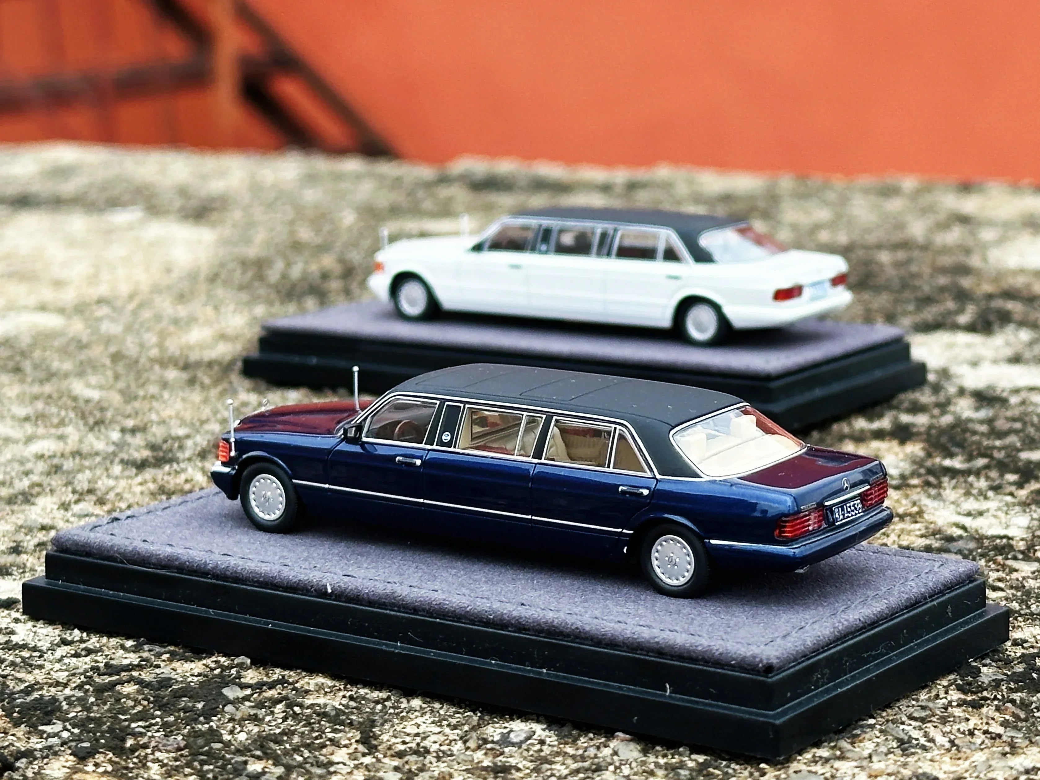 Premium scale diecast model car – *HEC 2026* Mercedes S-Class W126 44" Limosine Trasco 1000SEL, 1:64 Scale (White) Collectible