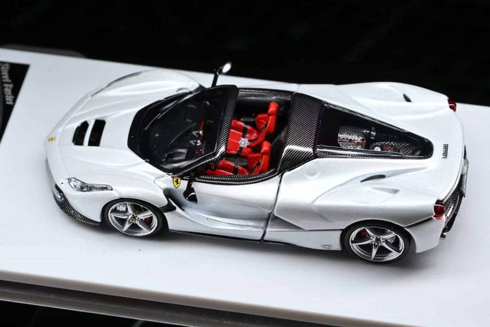 *PRE-ORDER* Laferrari Aperta (F150) Bianco, 1:64 Scale (White)