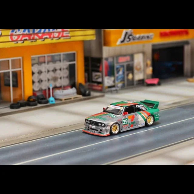 *PRE-ORDER* BMW M3 E30 RAW 7-Eleven Livery, 1:64 Scale