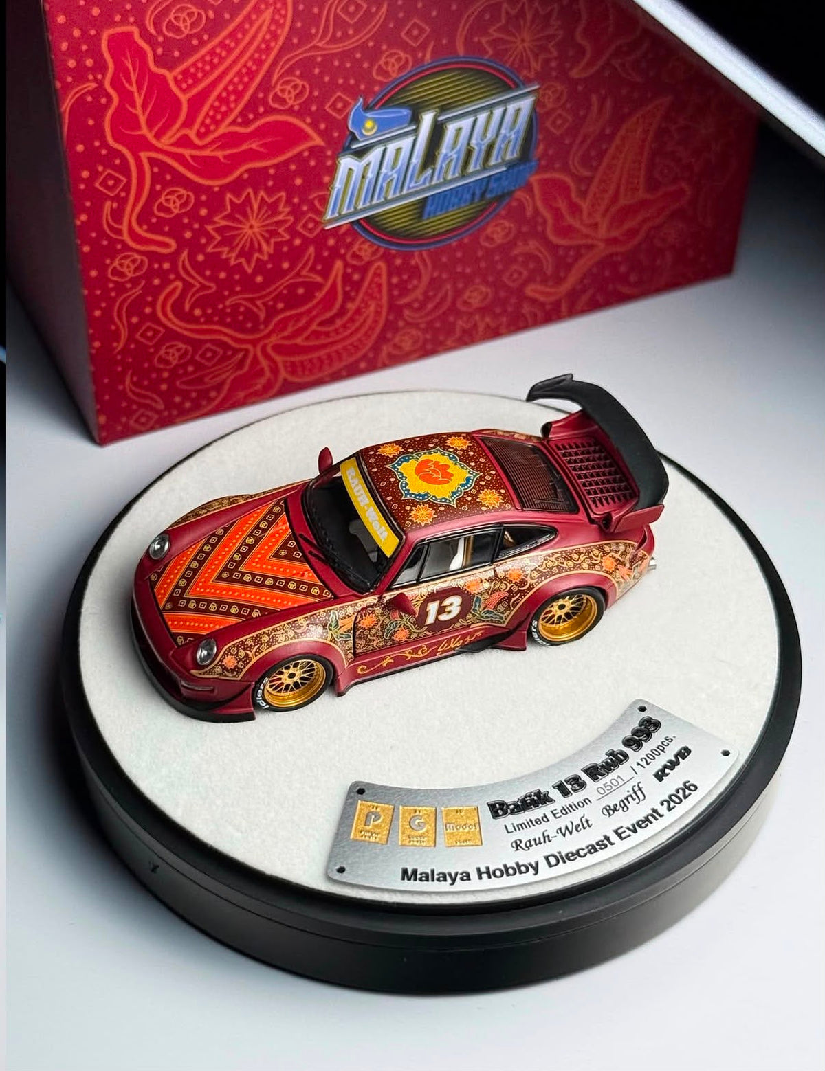 *MHDE 2026* Malaya Hobby PGM Batik Porsche (13th Anniversary Dinner 2026) Limited to 300pcs , 1:64 Scale