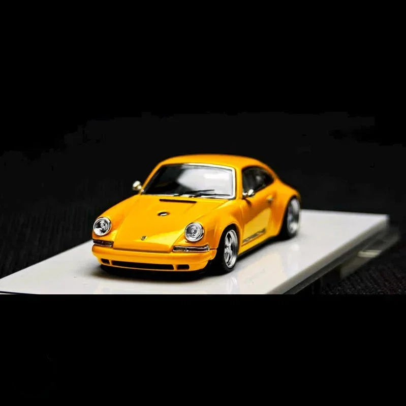 Premium scale diecast model car – Porsche 911 Carrera RS 2.7 (1973) (Ducktail Version) Limited to 999, 1:64 Scale (Yellow) Collectible
