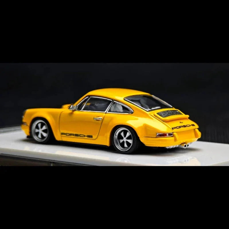 Premium scale diecast model car – Porsche 911 Carrera RS 2.7 (1973) (Ducktail Version) Limited to 999, 1:64 Scale (Yellow) Collectible
