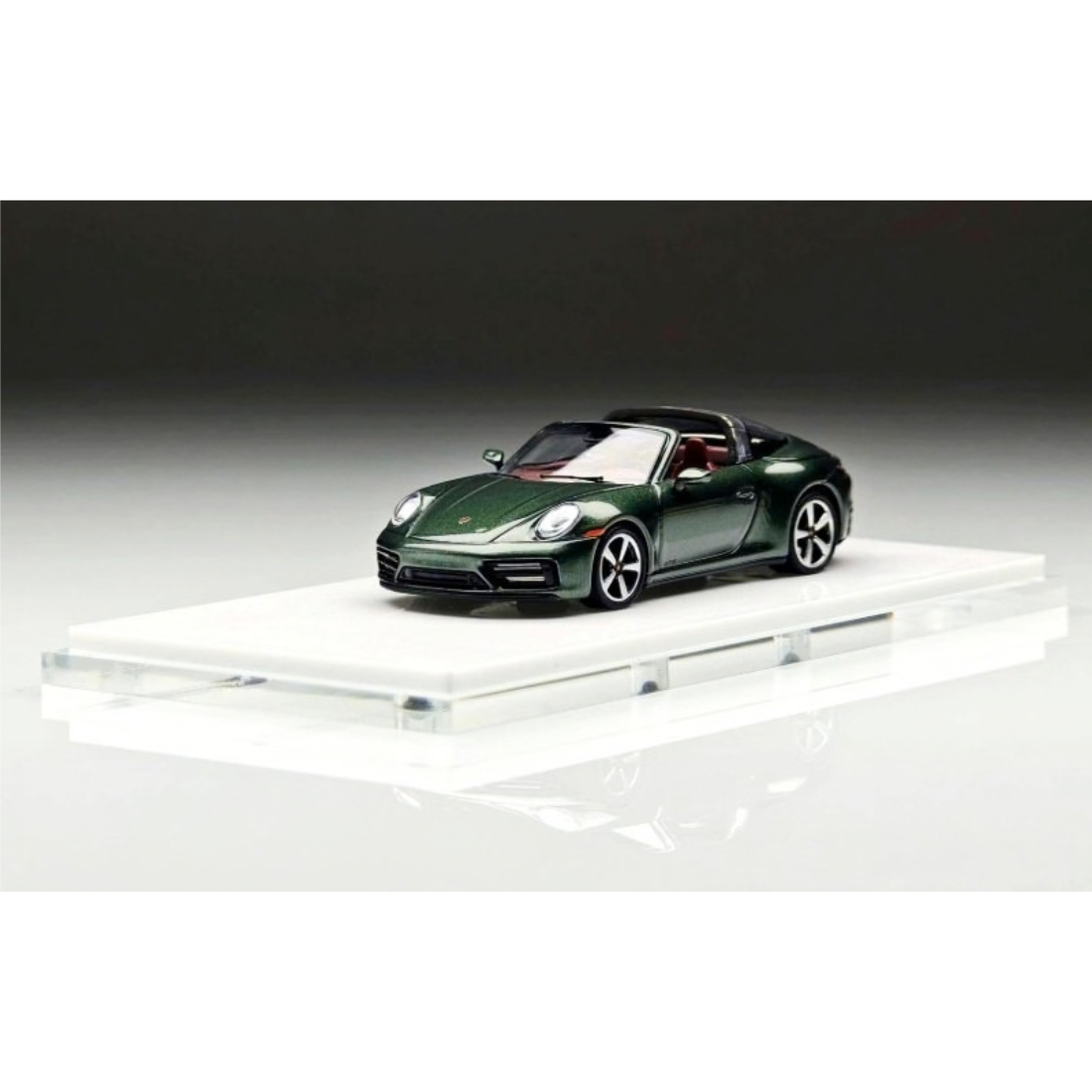 *PRE-ORDER* Porsche 992 Targa, 1:64 Scale (Green)