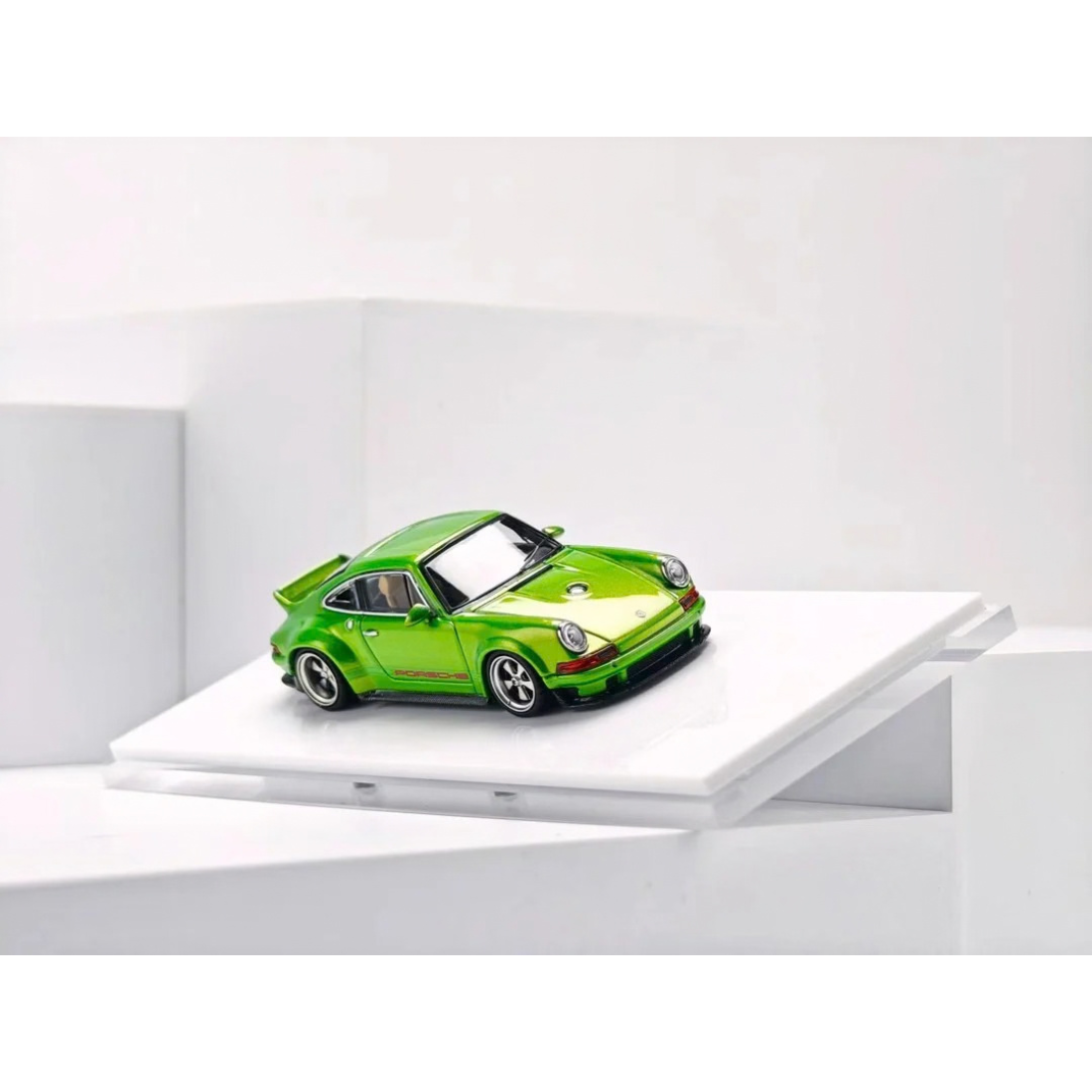 Porsche Singer DLS, 1:64 Scale (Metallic Apple Green)