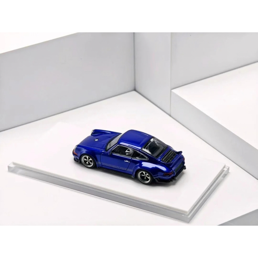 Porsche Singer DLS,1:64 Scale (Sapphire Blue)