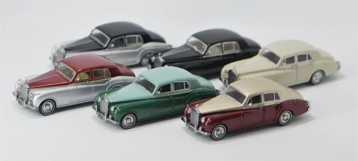 Premium scale diecast model car – Rolls Royce Silver Cloud 1955, 1:64 Scale (Ivory) Collectible