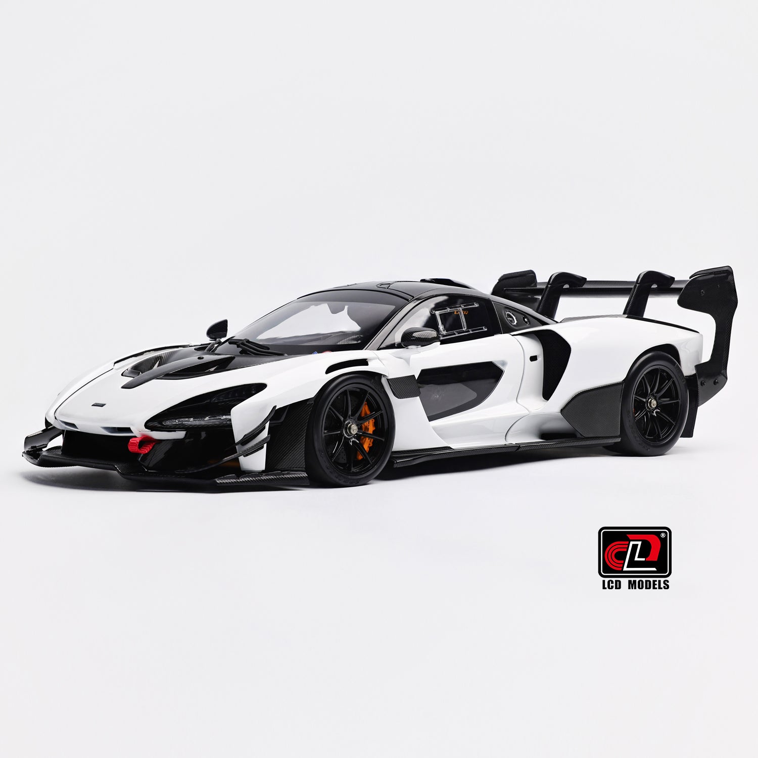 Premium scale diecast model car – McLaren Senna GTR, 1:18 Scale (White) Collectible