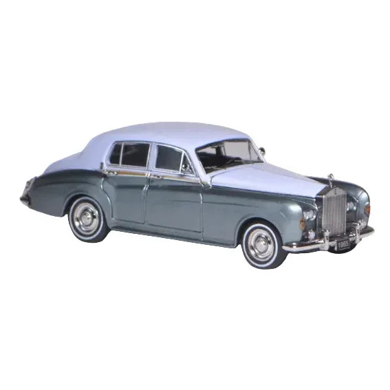 Premium scale diecast model car – Rolls Royce Silver Cloud III 1965, 1:64 Scale (Blue & Grey) Collectible