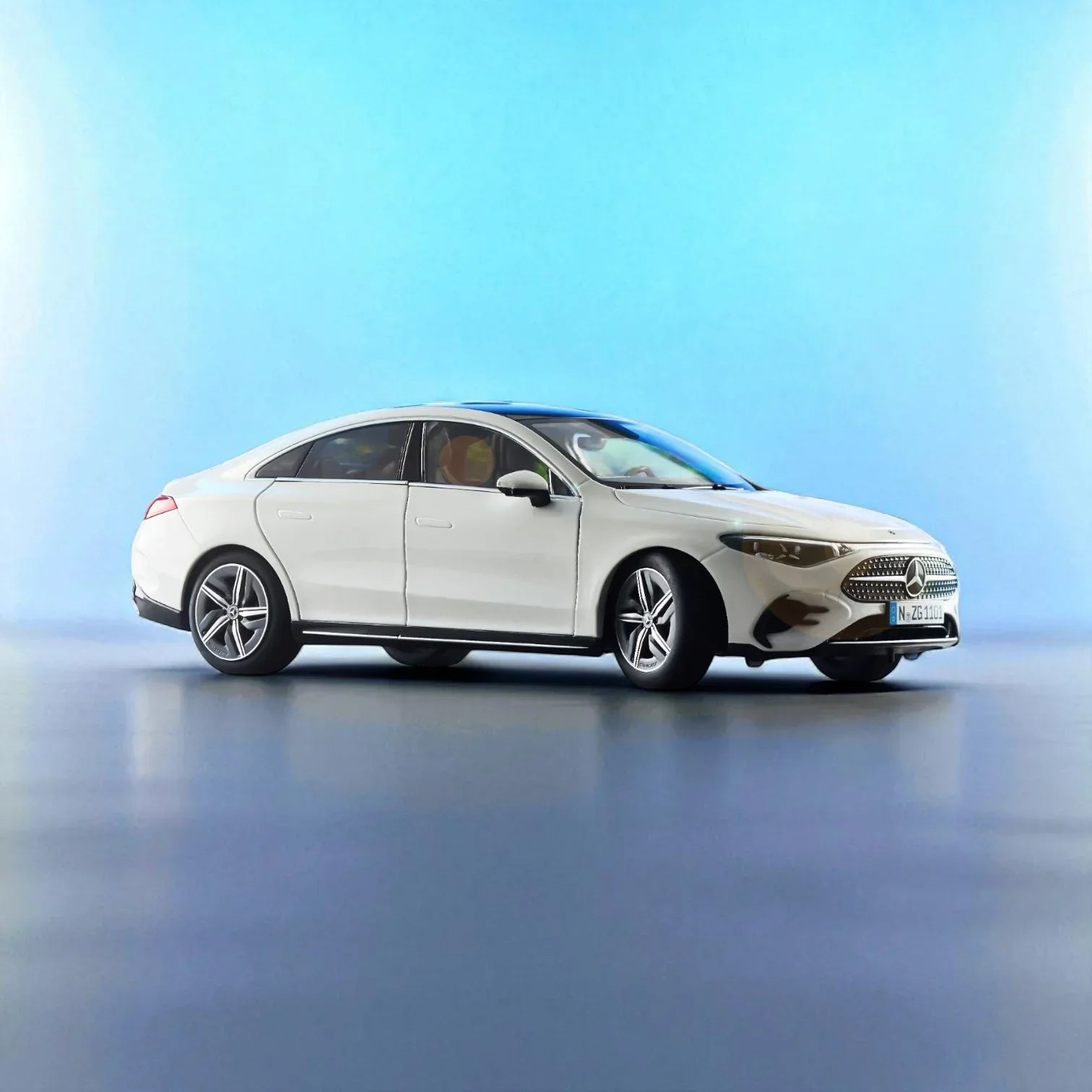 Premium scale diecast model car – Mercedes-Benz CLA Coupé, 1:18 Scale (Polar White) Collectible
