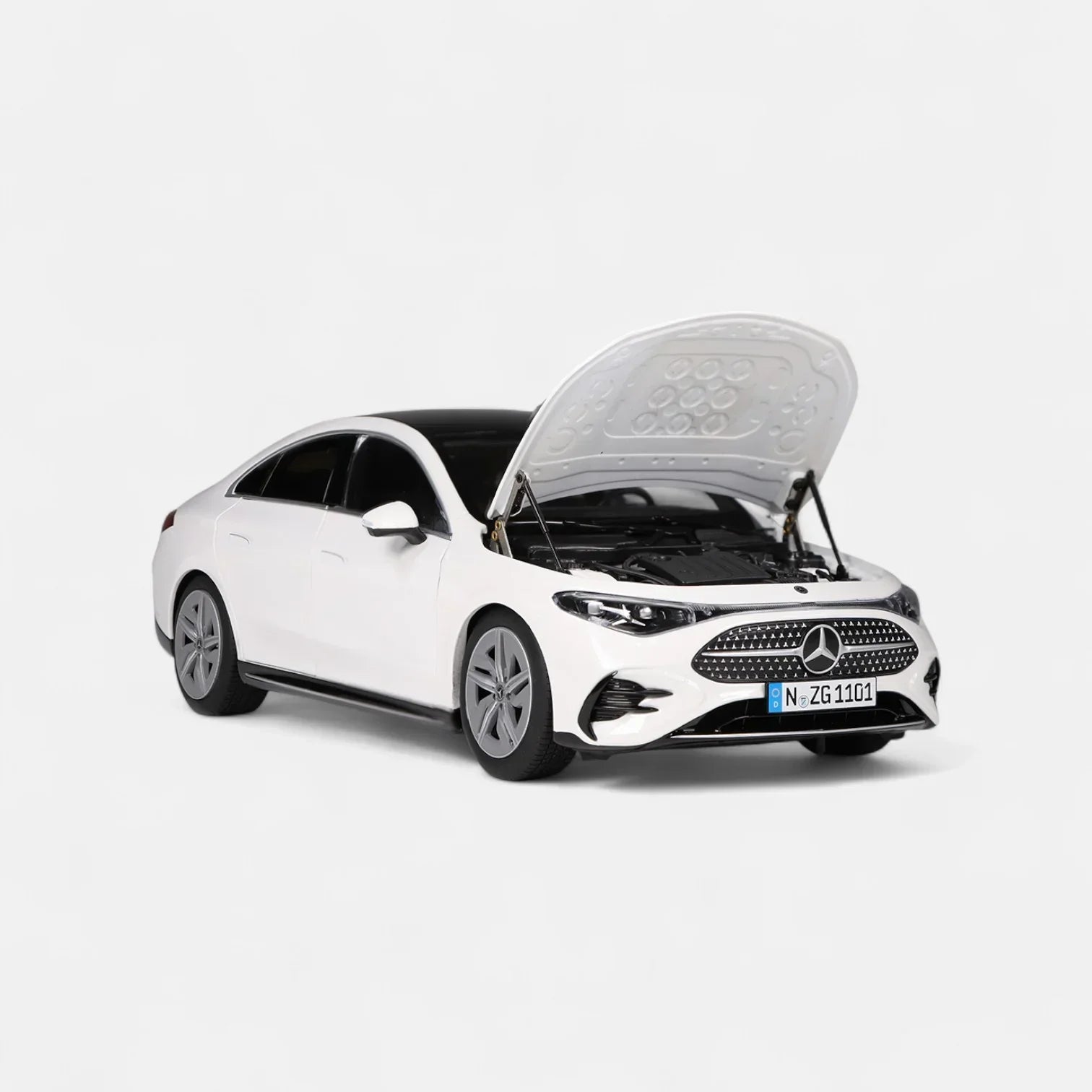 Premium scale diecast model car – Mercedes-Benz CLA Coupé, 1:18 Scale (Polar White) Collectible