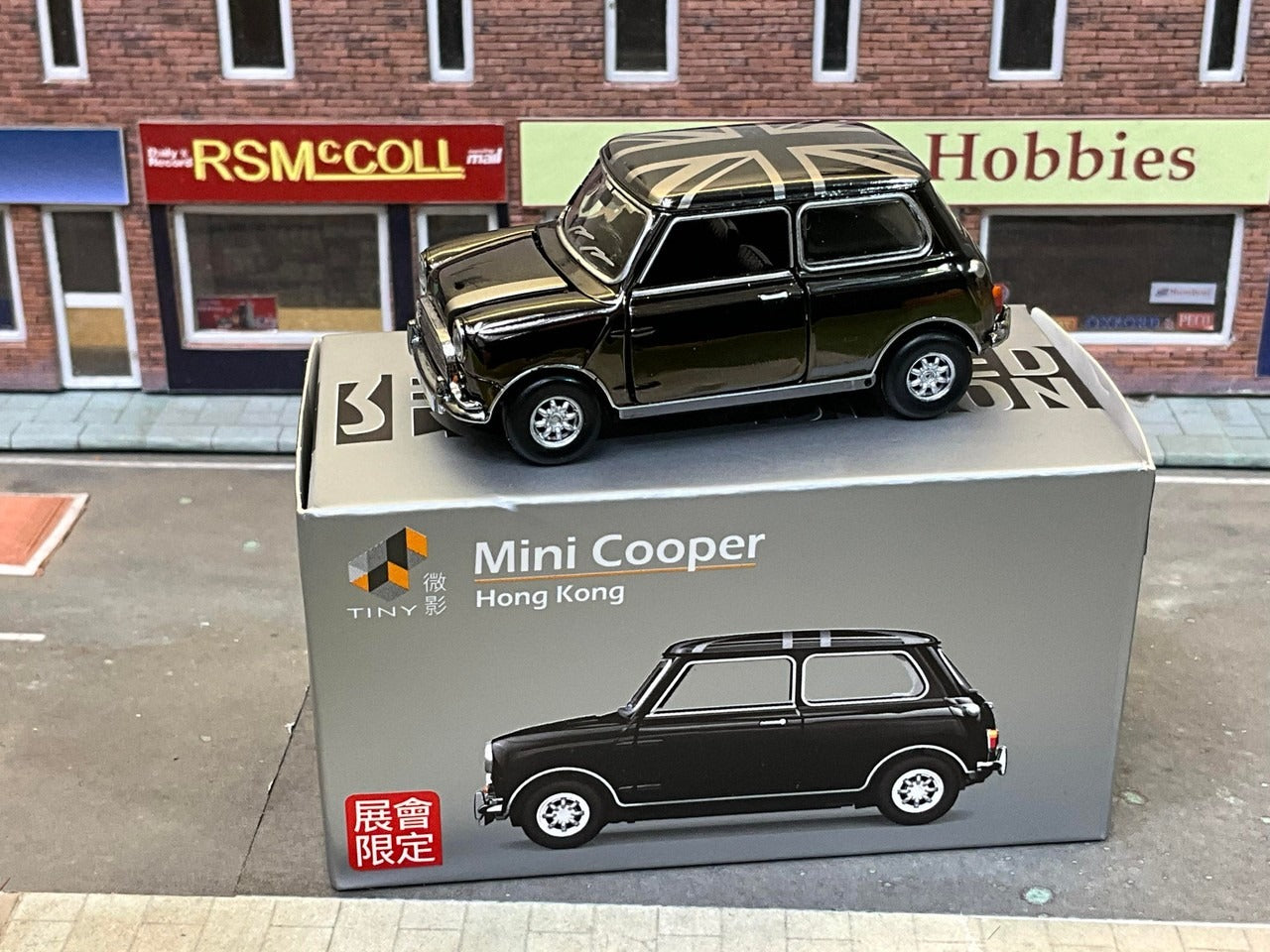 Premium scale diecast model car – Mini Cooper, 1:50 Scale (Chrome Black) Collectible