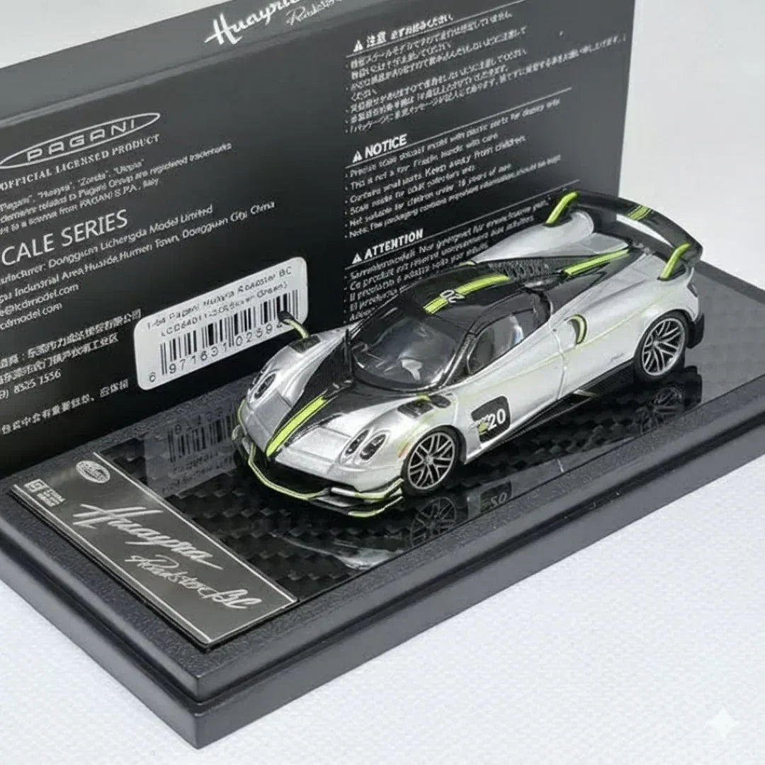 Premium scale diecast model car – Pagani Huayra Roadster BC Shanghai Toy Fair Special Package 2025, 1:64 Scale (Silver Green) Collectible
