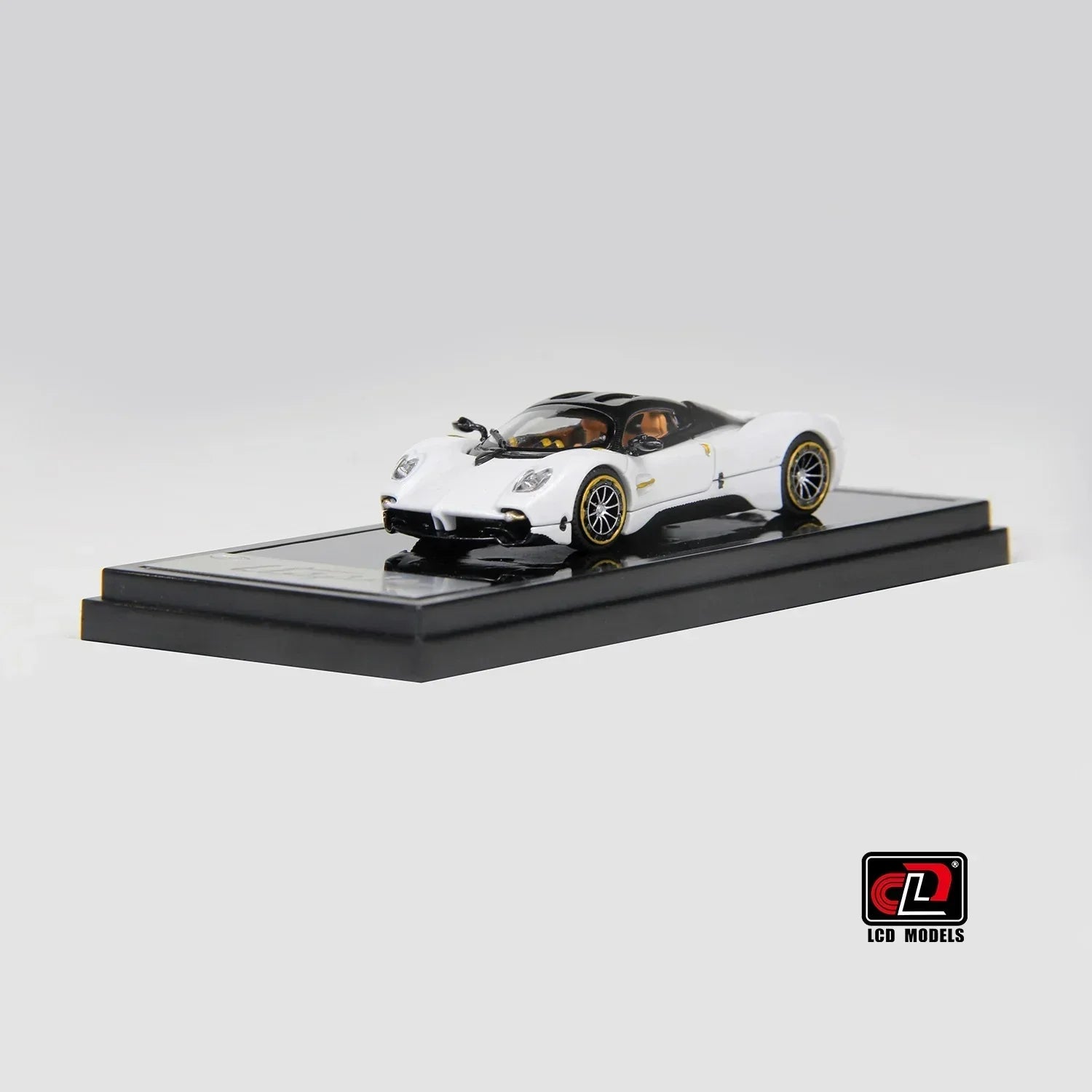 Premium scale diecast model car – Pagani Utopia Coupe, 1:64 Scale (Black with white) Collectible