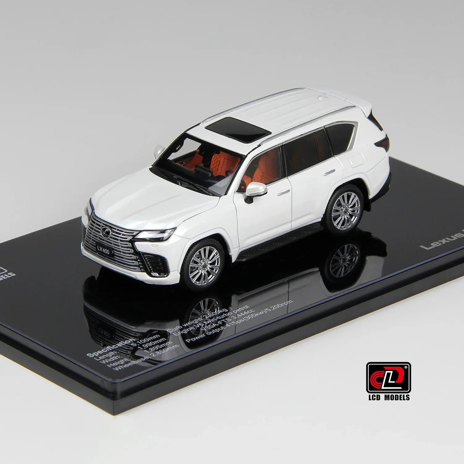 Premium scale diecast model car – LEXUS LX600, 1:43 Scale (White) Collectible