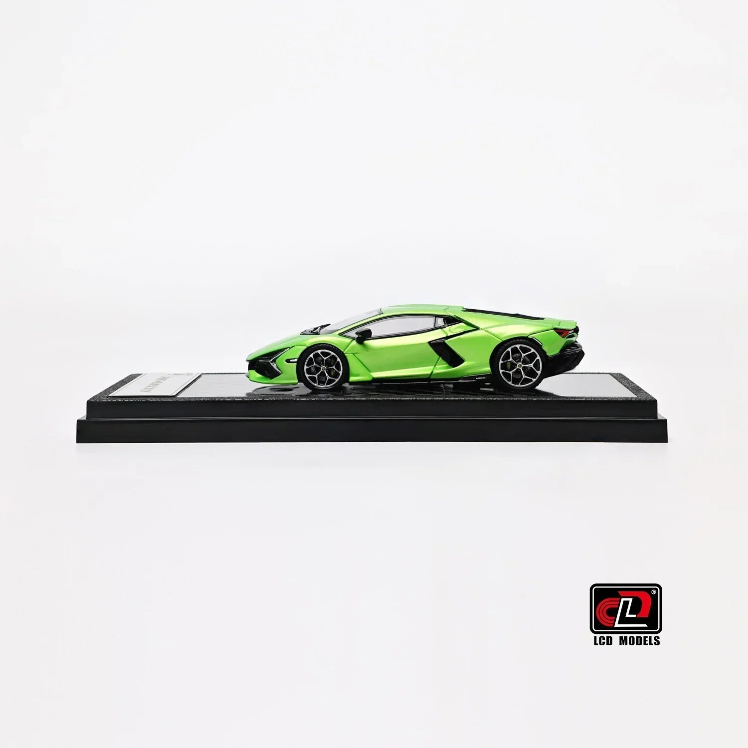 Premium scale diecast model car – Lamborghini Revuelto Shanghai Toy Fair Special Package 2025 (Apple Green) Collectible
