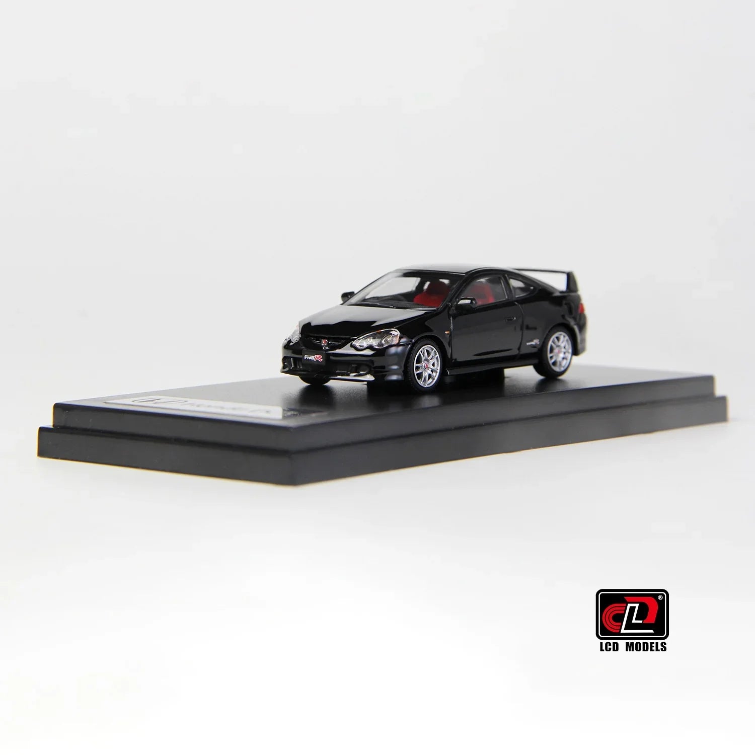 Premium scale diecast model car – Honda Integra Type R (DC5), 1:64 Scale (Black) Collectible