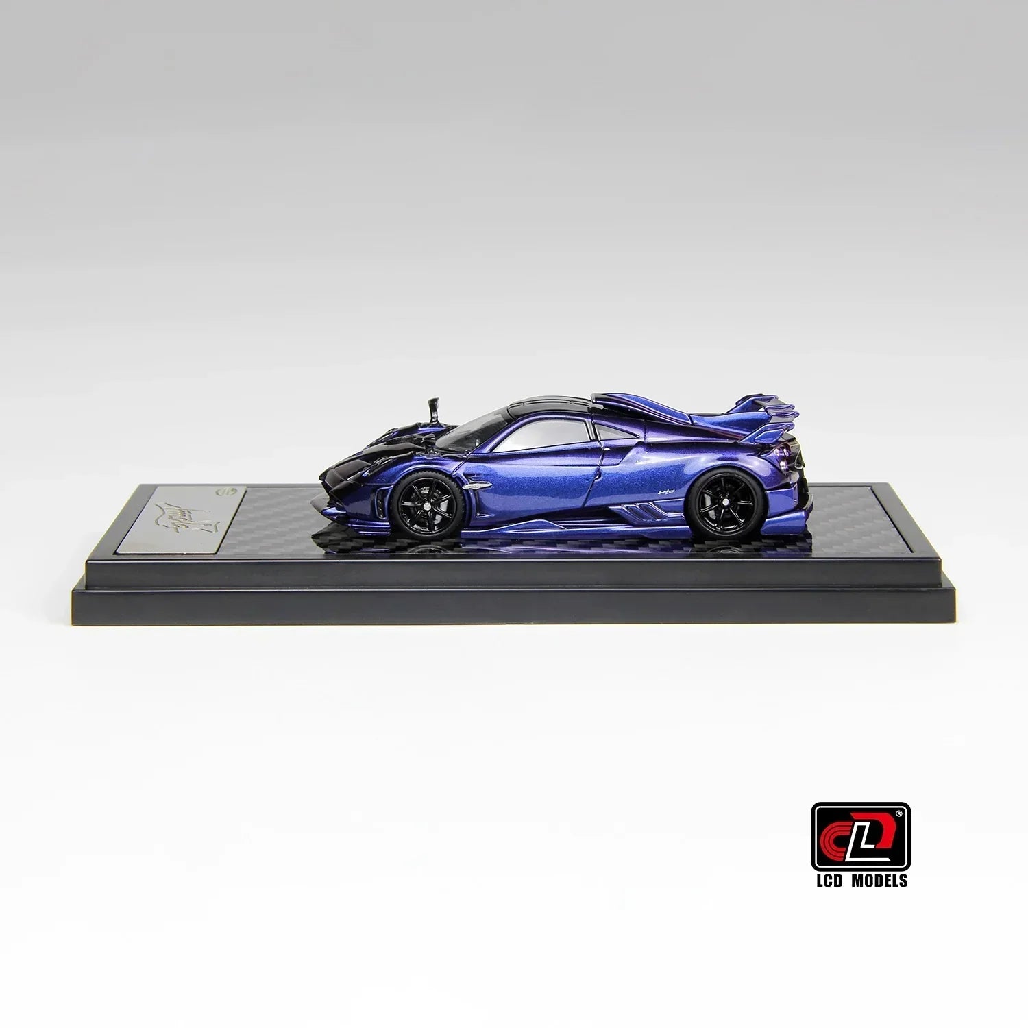 Premium scale diecast model car – Pagani Imola Coupe, 1:64 Scale (Chameleon) Collectible