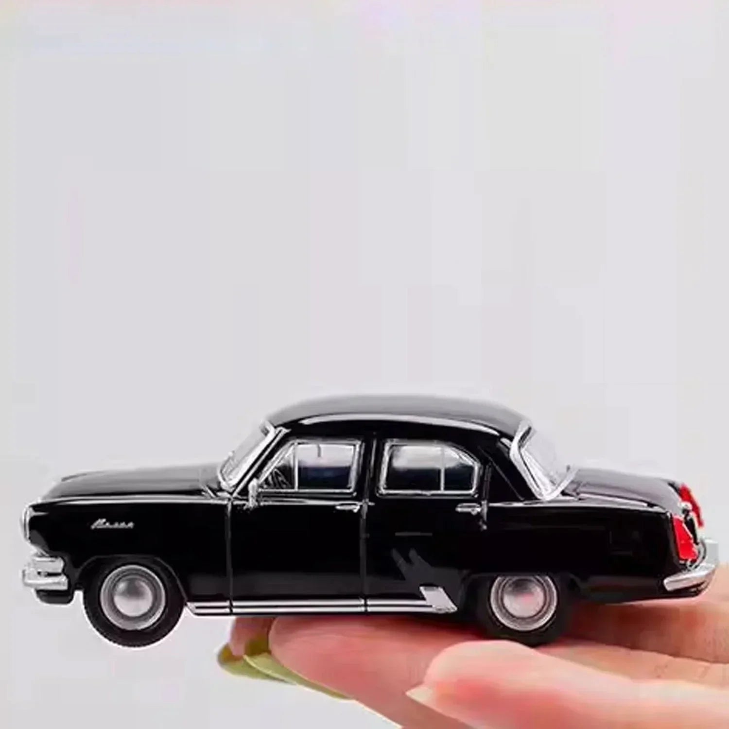 Premium scale diecast model car – GAZ-21 Volga, 1:64 Scale (Black) Collectible