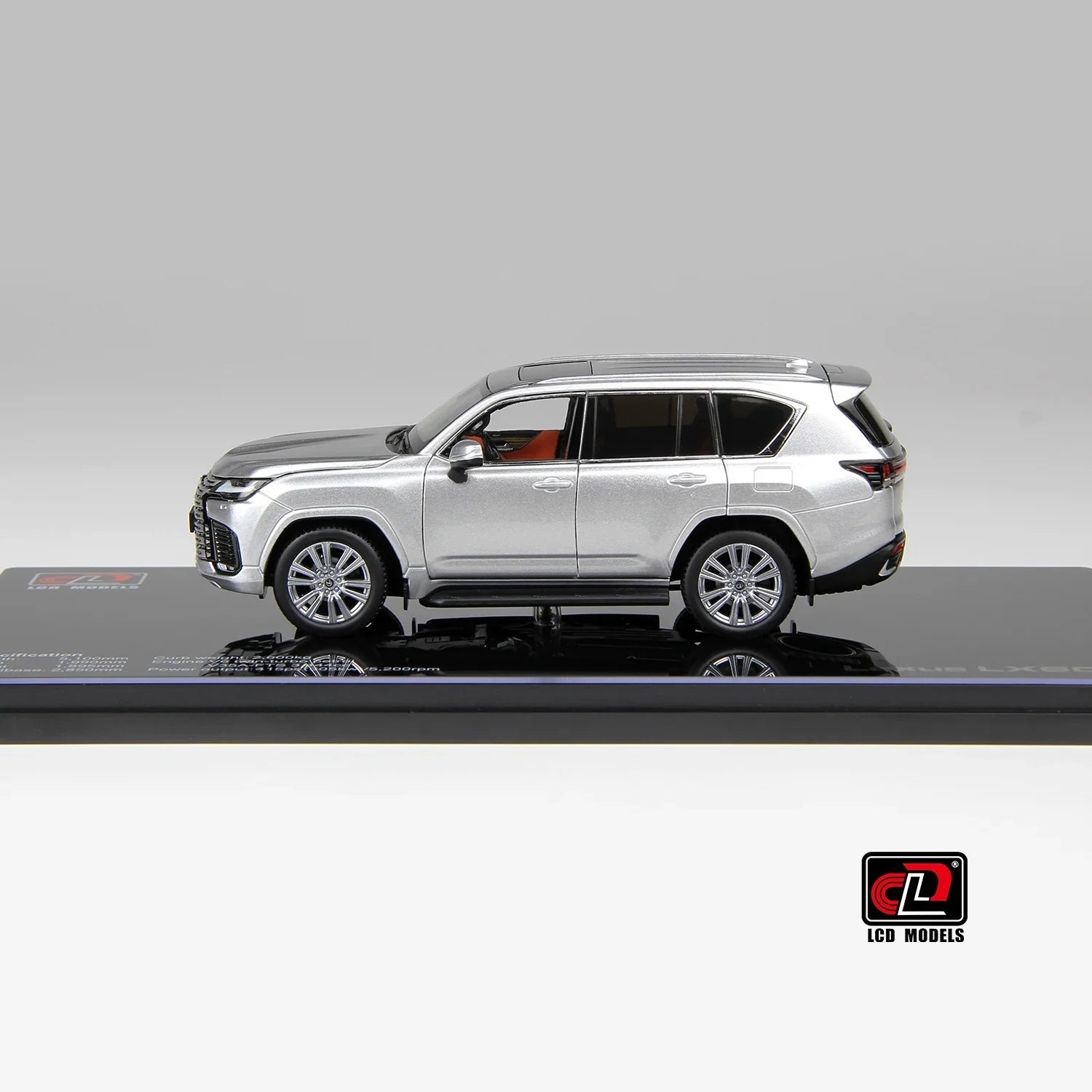 Premium scale diecast model car – LEXUS LX600, 1:43 Scale (Silver) Collectible
