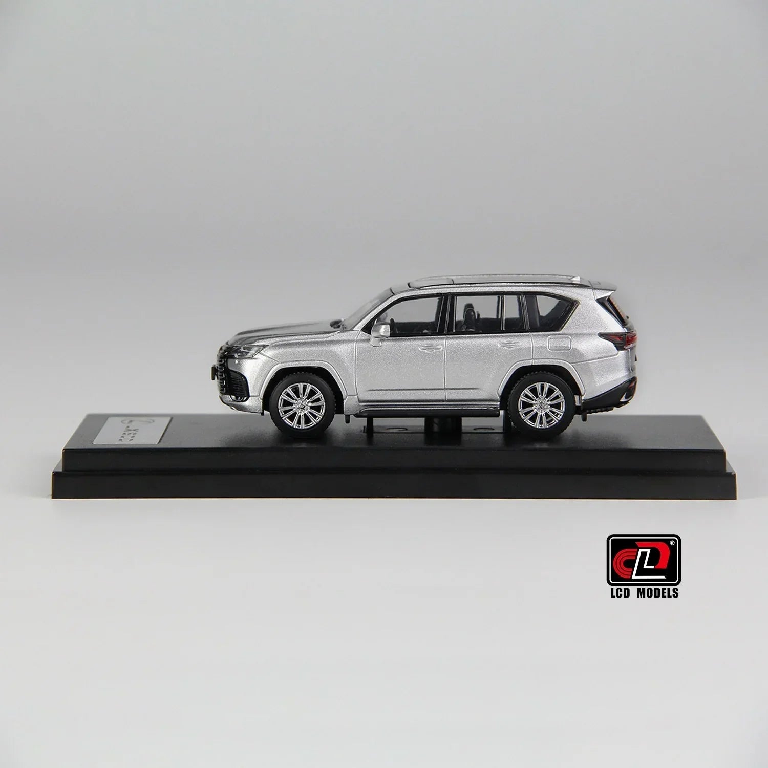 Premium scale diecast model car – LEXUS LX600, 1:64 Scale (Silver) Collectible