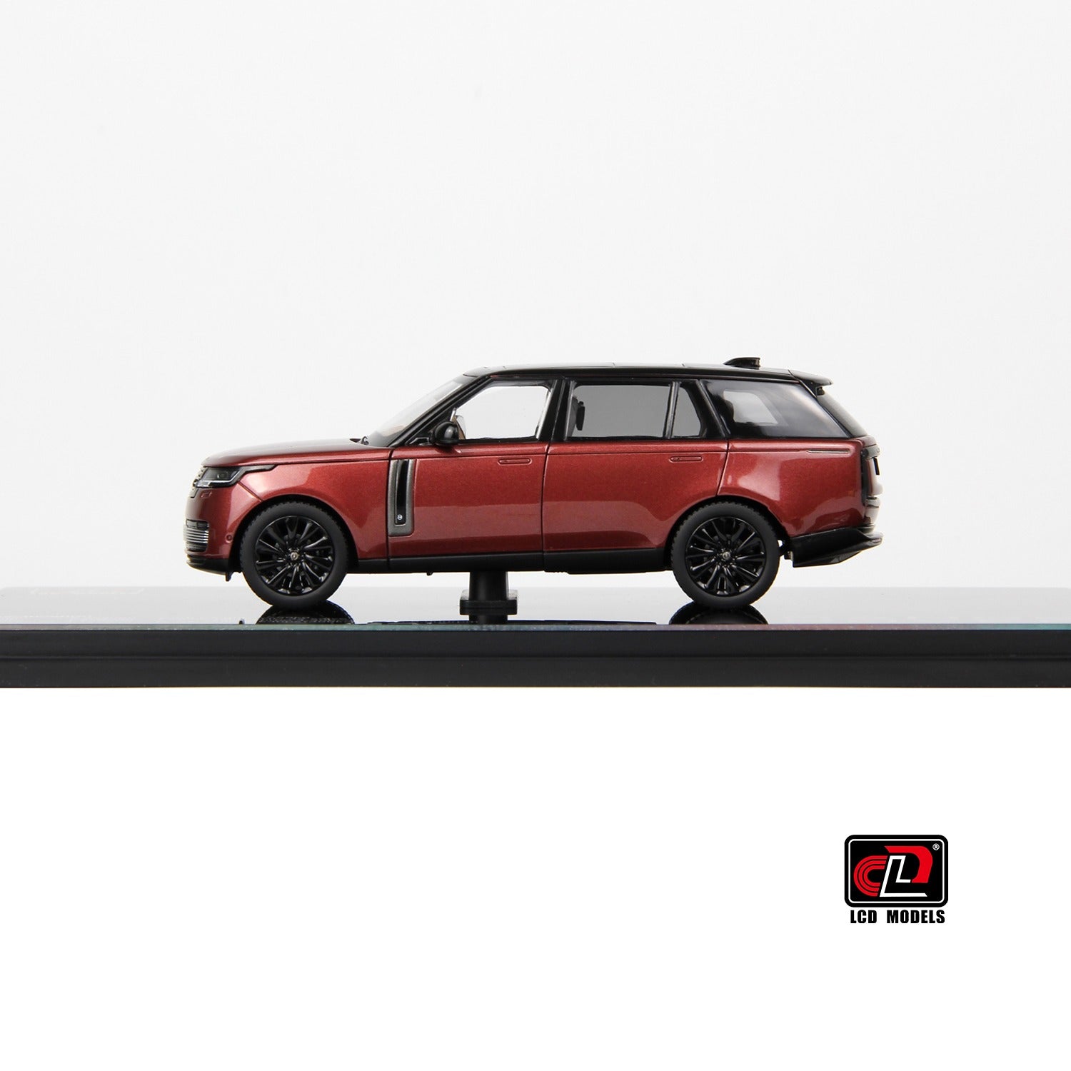 Premium scale diecast model car – Land Rover Range Rover SV SERENITY, 1:43 Scale (Red) Collectible